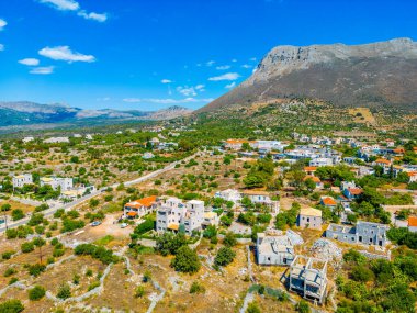 Yunan kenti Aeropoli 'nin Panorama manzarası.