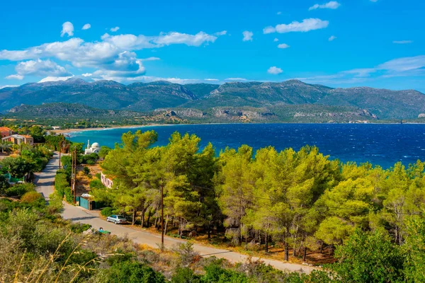 Yunanistan 'ın Mora yarımadasındaki Pori plajının Panorama manzarası.