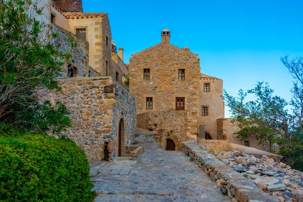 Yunanistan 'ın tarihi Monemvasia kentinin Stone Caddesi.