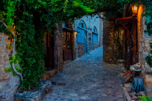 希腊历史名城莫内瓦西亚石街 — 图库照片