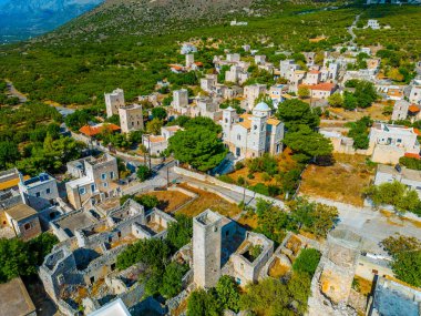 Yunanistan 'ın Mora yarımadasındaki Kita köyünün hava manzarası.