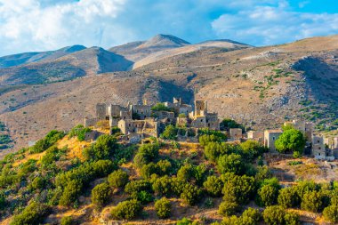 Yunanistan 'ın Mora yarımadasındaki Vathia köyünün Panorama manzarası.