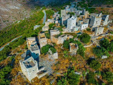 Yunanistan 'ın Mora yarımadasındaki Vathia köyünün Panorama manzarası.