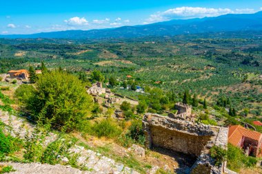 Yunanistan 'daki Mystras arkeoloji sahasının Panorama görünümü.