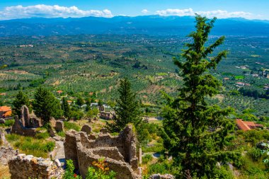 Yunanistan 'daki Mystras arkeoloji sahasının Panorama görünümü.