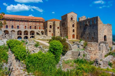 Yunanistan 'daki Mystras arkeoloji sahasının Bizans İmparatorları Sarayı.
