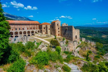 Yunanistan 'daki Mystras arkeoloji sahasının Bizans İmparatorları Sarayı.