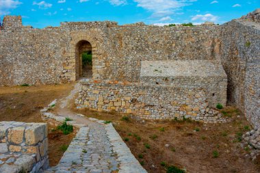 Yunanistan 'daki Pylos şatosunun manzarası.