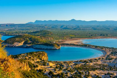 Yunanistan 'daki Voidokilia Sahili manzarası.