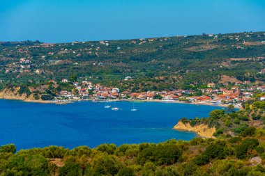 Yunanistan 'daki Finikounda tatil beldesinin Panorama manzarası.