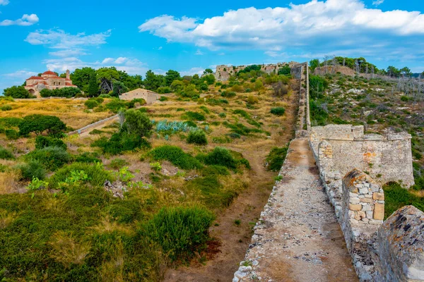 Yunanistan 'daki Pylos şatosunun manzarası.