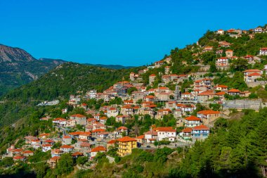 Yunanistan 'daki Dimitsana köyünün Panorama manzarası.