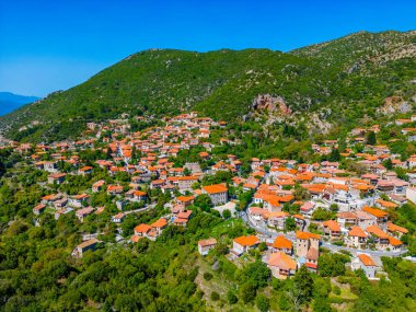 Yunanistan 'daki Stemnitsa köyünün havadan görünüşü.