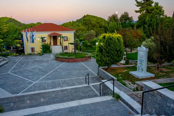 Vista Del Atardecer Una Colorida Casa Ciudad Archaia Olympia Grecia — Foto de Stock