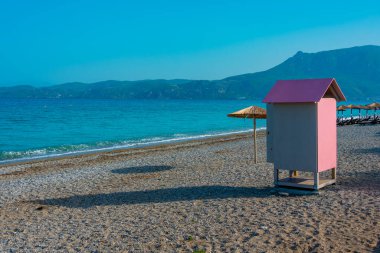Yunanistan 'ın Corinth kentinde bir plaj manzarası.