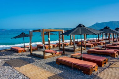 Yunanistan 'ın Corinth kentinde bir plaj manzarası.