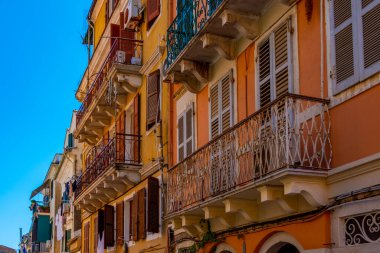 Kerkyra, Korfu, Yunanistan 'ın merkezindeki tarihi binalar.