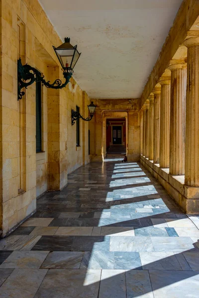 希腊科孚亚洲艺术博物馆拱廊 — 图库照片