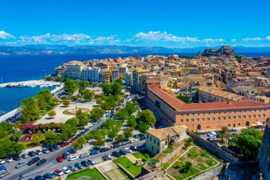 Yunan kenti Kerkyra 'nın çatı manzarası.