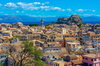 Yunan kenti Kerkyra 'nın çatı manzarası.