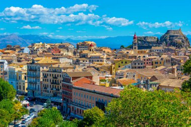 Yunan kenti Kerkyra 'nın çatı manzarası.