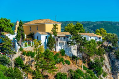 Paleokastritsa Manastırı Yunan adası Korfu 'da.
