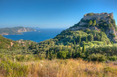 Yunan adası Korfu 'daki Angelokastro kalesi.