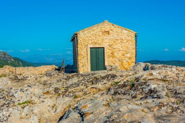 Yunan adası Korfu 'daki Angelokastro kalesi.