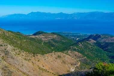 Yunanistan 'ın Korfu kentindeki Pantokrator Dağı' nın manzarası.