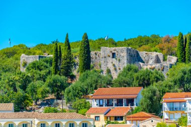 Yunan adası Korfu 'daki Kassiopi kalesi.