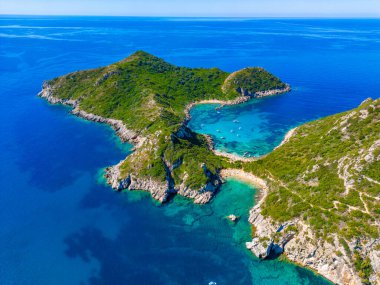 Yunan adası Korfu 'da Porto Timoni Sahili Panoraması.
