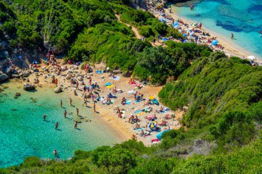 Yunan adası Korfu 'da Porto Timoni Sahili Panoraması.