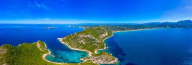 Yunan adası Korfu 'da Porto Timoni Sahili Panoraması.