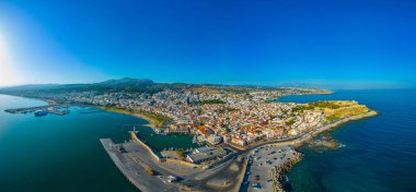 Yunan kenti Rethimno, Girit 'teki Venedik limanının hava manzarası.