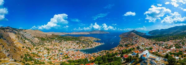 Widok Panoramy Greckiej Wyspy Symi — Zdjęcie stockowe