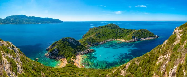 Yunan adası Korfu 'da Porto Timoni Sahili Panoraması.