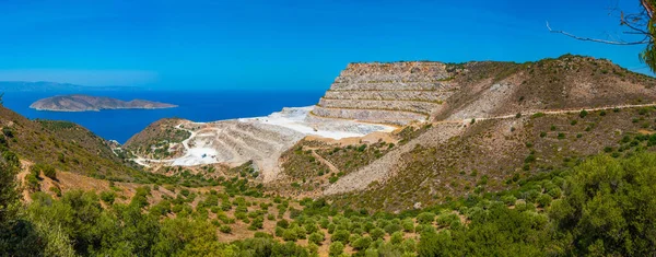 Yunan Adası Girit 'teki mermer ocağı.