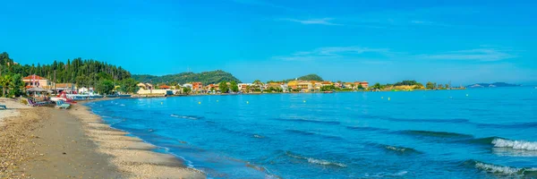 Sonnenliegen Und Sonnenschirme Strand Von Sidari Auf Korfu Griechenland — Stockfoto