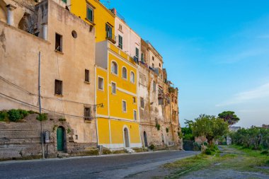 İtalyan Adası Procida 'daki Palazzo d' Avalos.