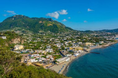 Spiaggia di San Francesco Forli, Ischia, İtalya yakınlarında..