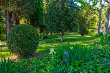 İtalyan kasabası Ravello 'daki Villa Cimbrone' daki bahçeler..