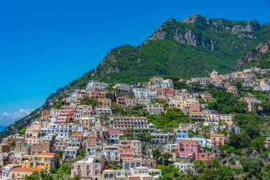 İtalya 'daki Positano kasabasının manzarası.