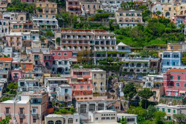 İtalya 'daki Positano kasabasının manzarası.