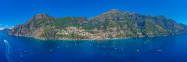 İtalya Positano 'da Costiera Amalfitana Panoraması.