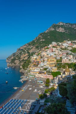 İtalya 'daki Positano sahilinin havadan görünüşü.