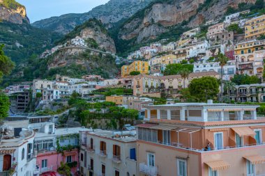 İtalya 'daki Positano kasabasının manzarası.