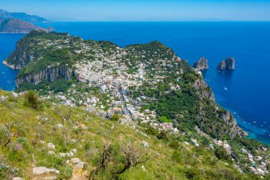 İtalyan adası Capri 'nin Panorama manzarası.