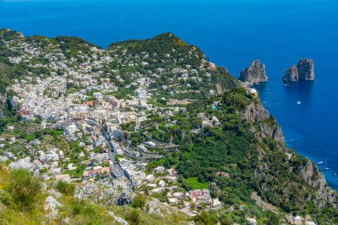 İtalyan adası Capri 'nin Panorama manzarası.