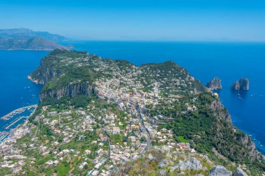 İtalyan adası Capri 'nin Panorama manzarası.