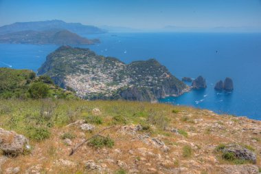 İtalyan adası Capri 'nin Panorama manzarası.